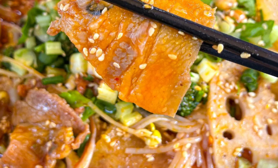 不想上班想創(chuàng)業(yè)？開(kāi)家帽牌貨冒菜真能行！